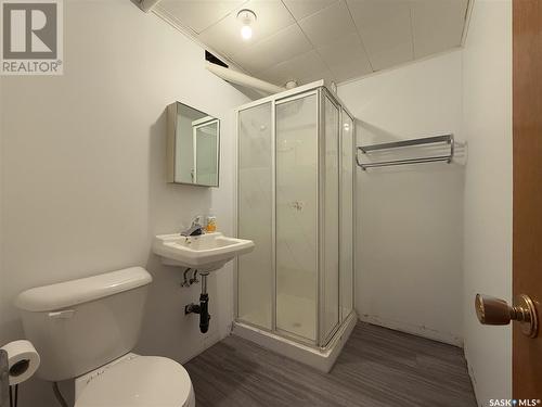 208 1St Street E, Climax, SK - Indoor Photo Showing Bathroom