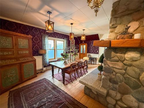 9215 Main Avenue, Wilmer, BC - Indoor