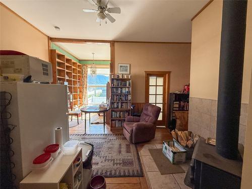 9215 Main Avenue, Wilmer, BC - Indoor