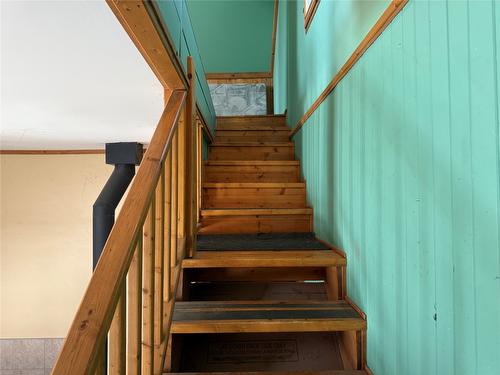 9215 Main Avenue, Wilmer, BC - Indoor Photo Showing Other Room