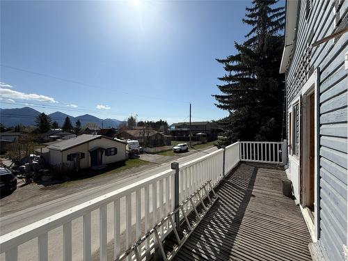 9215 Main Avenue, Wilmer, BC - Outdoor