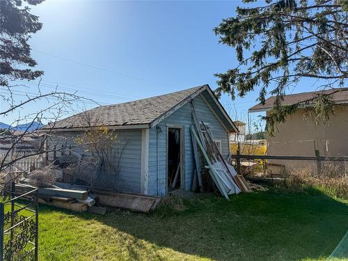 9215 Main Avenue, Wilmer, BC - Outdoor