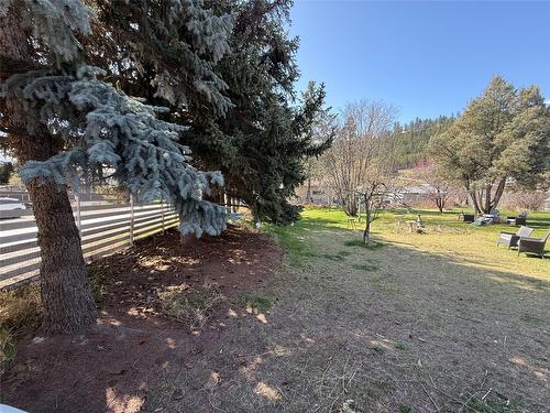 9215 Main Avenue, Wilmer, BC - Outdoor