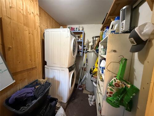 9215 Main Avenue, Wilmer, BC - Indoor