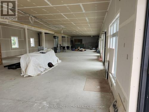 Interior - 415 Water Street S, Cambridge, ON 