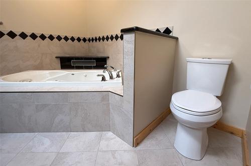 940 313Th Drive, Kimberley, BC - Indoor Photo Showing Bathroom