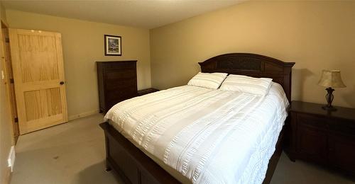 940 313Th Drive, Kimberley, BC - Indoor Photo Showing Bedroom