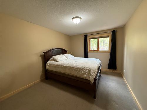 940 313Th Drive, Kimberley, BC - Indoor Photo Showing Bedroom