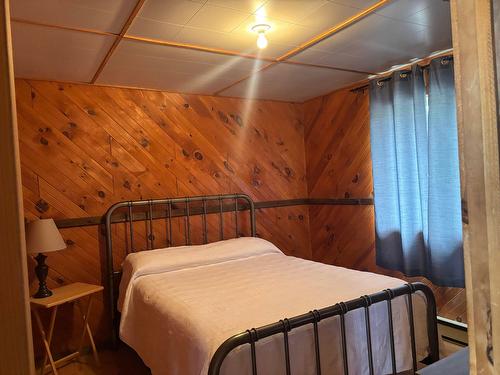 Chambre à coucher - 35 Ch. Whitefish, Gracefield, QC - Indoor Photo Showing Bedroom