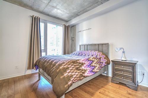 Bedroom - 911-1205 Rue Mackay, Montréal (Ville-Marie), QC - Indoor Photo Showing Bedroom