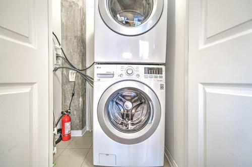 Laundry room - 911-1205 Rue Mackay, Montréal (Ville-Marie), QC - Indoor Photo Showing Laundry Room