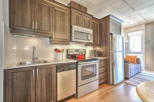 Kitchen - 911-1205 Rue Mackay, Montréal (Ville-Marie), QC - Indoor Photo Showing Kitchen With Upgraded Kitchen