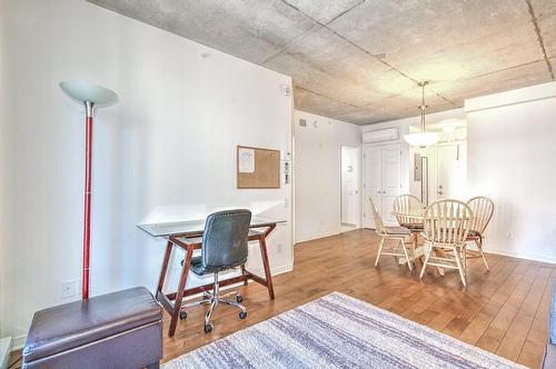 Living room - 911-1205 Rue Mackay, Montréal (Ville-Marie), QC - Indoor