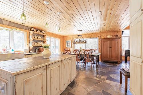 Kitchen - 21 Imp. Des Grands-Montets, Lac-Supérieur, QC - Indoor