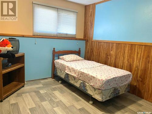 209 3Rd Avenue W, Frontier, SK - Indoor Photo Showing Bedroom