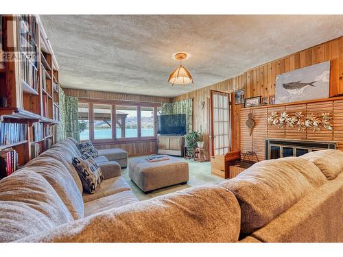 9 Harbour Key Drive, Osoyoos, BC - Indoor Photo Showing Living Room With Fireplace