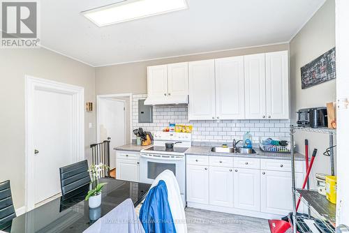 6 Glenelg Street W, Kawartha Lakes (Lindsay), ON - Indoor Photo Showing Kitchen