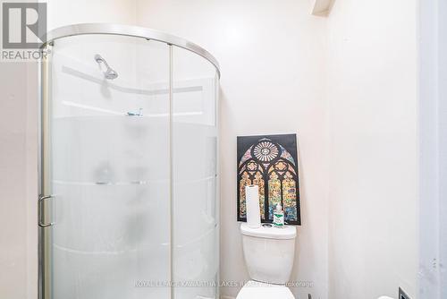 6 Glenelg Street W, Kawartha Lakes (Lindsay), ON - Indoor Photo Showing Bathroom