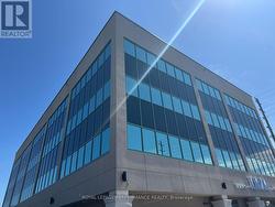 402E - 4473 INNES ROAD  Ottawa, ON K4A 1A7