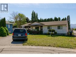 2913 Bouvette Street Kelowna, BC V1Y 3K5