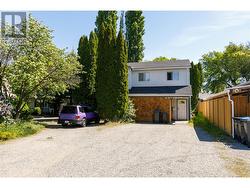 3007 Lowe Court Kelowna, BC V1Y 8L3