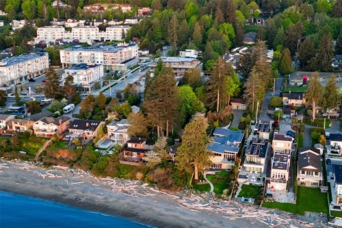 5153 Cordova Bay Rd, Saanich, BC 