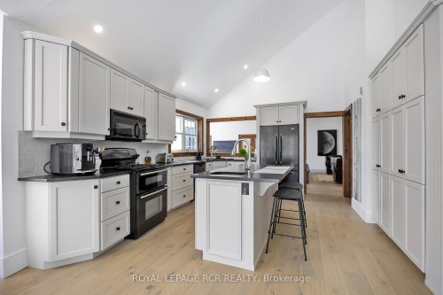 428510 25Th Side Road, Mono, ON - Indoor Photo Showing Kitchen