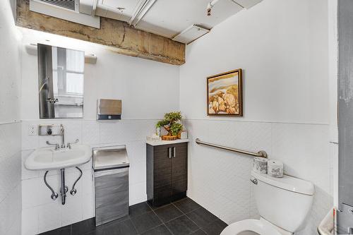 Bathroom - 1Z Boul. René-Lévesque E., Montréal (Ville-Marie), QC - Indoor Photo Showing Bathroom