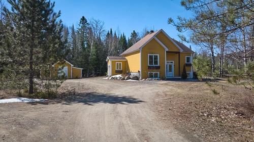 Façade - 6 Ch. De L'Aquarelle, Saint-Donat, QC - Outdoor