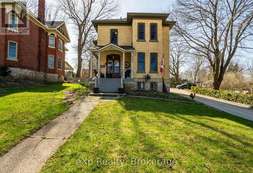 352 BERFORD STREET  South Bruce Peninsula, ON N0H 2T0