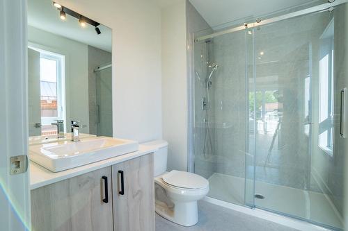 Salle de bains - 10867 Av. Leblanc, Montréal (Montréal-Nord), QC - Indoor Photo Showing Bathroom