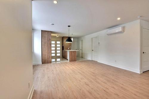 Vue d'ensemble - 10867 Av. Leblanc, Montréal (Montréal-Nord), QC - Indoor Photo Showing Other Room