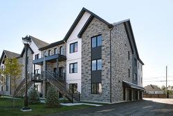 868 Rue de Chaumont  Saint-Jérôme, QC J5J 0G7