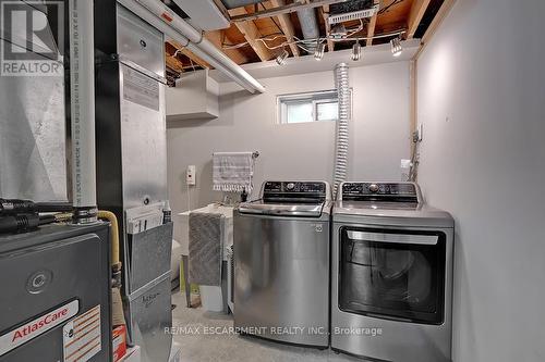 693 Inverary Road, Burlington, ON - Indoor Photo Showing Laundry Room