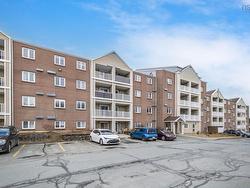 106 15 Langbrae Drive  Halifax, NS B3M 3W5