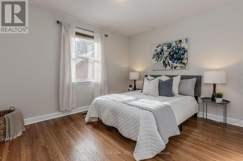 2290 Woodward Avenue, Burlington, ON - Indoor Photo Showing Bedroom