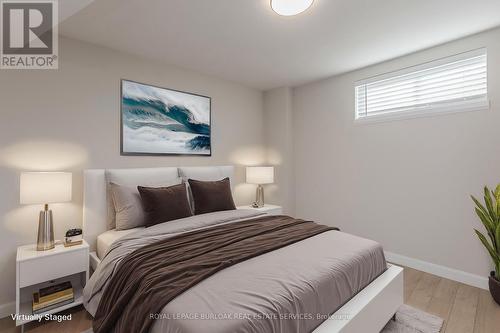 2290 Woodward Avenue, Burlington, ON - Indoor Photo Showing Bedroom