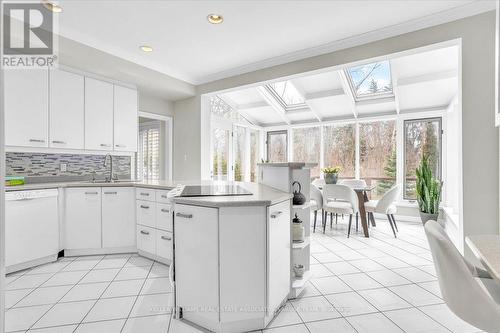 881 The Greenway, Mississauga, ON - Indoor Photo Showing Kitchen