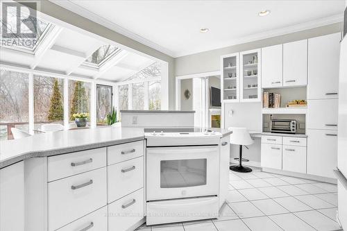 881 The Greenway, Mississauga, ON - Indoor Photo Showing Kitchen