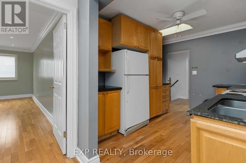 2065 Westfield Drive, Mississauga, ON - Indoor Photo Showing Kitchen With Double Sink