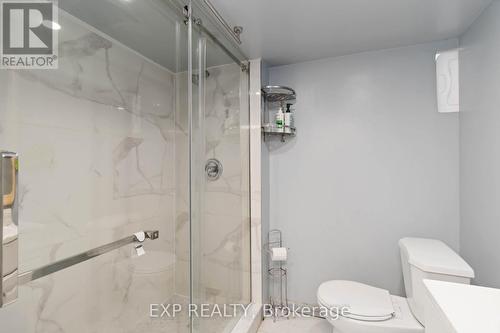 2065 Westfield Drive, Mississauga, ON - Indoor Photo Showing Bathroom