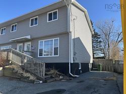 86 Stuart Harris Drive  Dartmouth, NS B2W 3Z7