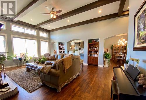 8165 Harper Subdivision Subdivision, Dawson Creek, BC - Indoor Photo Showing Living Room