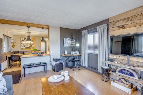 Living room - 13 Boul. Grand-Prix, Laval (Vimont), QC - Indoor Photo Showing Living Room