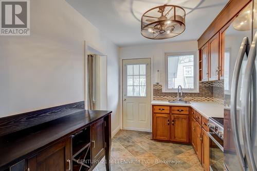 78 York Road, Guelph, ON - Indoor Photo Showing Kitchen