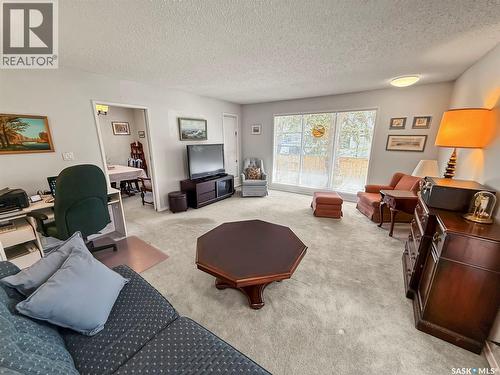 570 4Th Avenue Ne, Swift Current, SK - Indoor