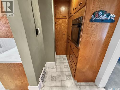 570 4Th Avenue Ne, Swift Current, SK - Indoor Photo Showing Other Room