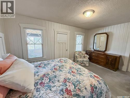 570 4Th Avenue Ne, Swift Current, SK - Indoor Photo Showing Bedroom