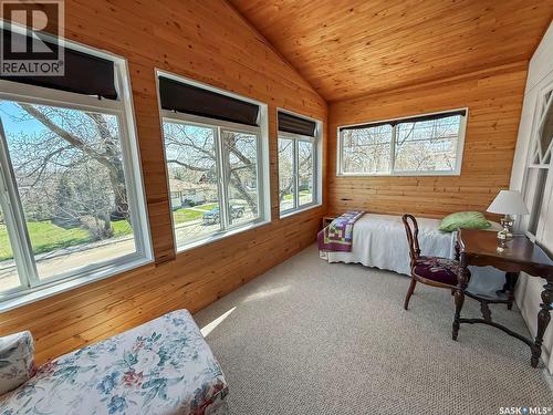 570 4Th Avenue Ne, Swift Current, SK - Indoor