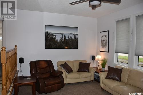 119 Dewdney Street, Indian Head, SK - Indoor Photo Showing Living Room